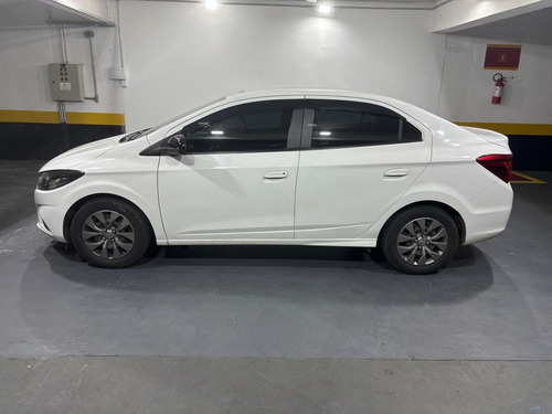 Chevrolet Onix Plus Joy Black