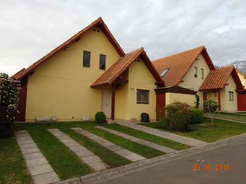 Esta Hermosa Casa, Casi Nueva, Es El Hogar Perfecto Para Ti 