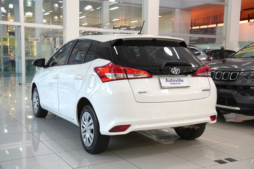 Toyota Yaris 1.3 16V FLEX XL LIVE MULTIDRIVE