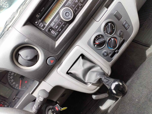 Nissan Urvan 2.5 15 Pas Amplia Aapack Seg Mt