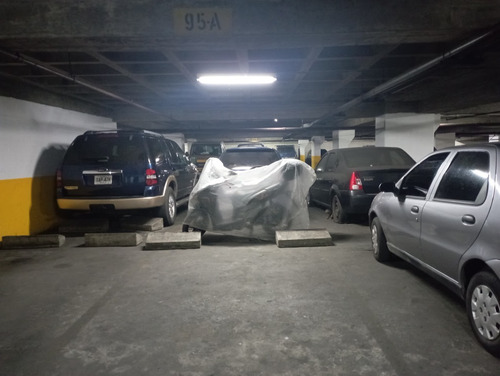 Se Ofrece En Venta Comodo Y Centrico Apartamento Ubicado En Centro Parque Caracas La Candelaria