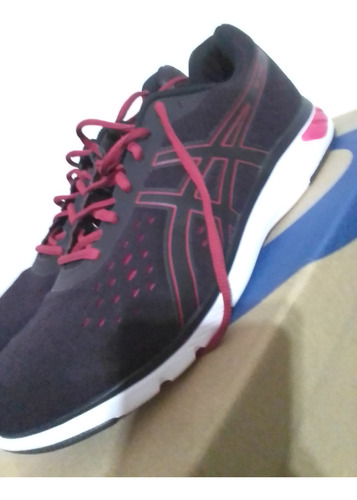 Zapatillas Asics Impecables      En  Martinez  52 Mil Oferta