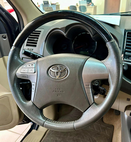 Toyota Hilux SW4 SRV D4-D 4x4 3.0 TDI Dies. Aut