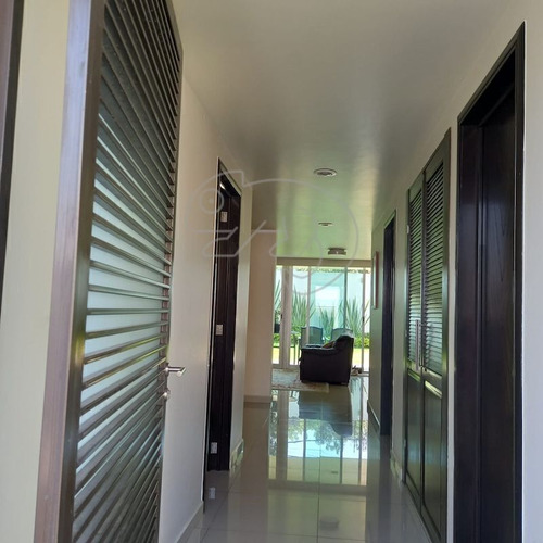 Imagen 4 de 30 de Casa En Venta En Satélite. Con Amplios Espacios.