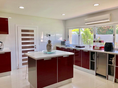 Imagen 6 de 29 de Casa Exclusiva En Venta Altamira / Castellana