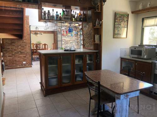 Venta Casa 6 Amb Con Piscina En Barrancas De San Jose, General Pacheco