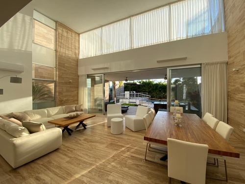 Imagen 9 de 30 de Casa En Venta En Mérida En Privada De Lujo Con 10 Recámaras