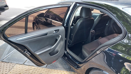 Imagen 15 de 25 de Vw Volkswagen Vento 2016 2.5 Luxury At Gnc Abasto Motors