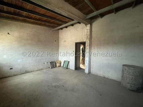 Imagen 15 de 27 de Townhouse En Venta Conj Resid Karol Home Ii, Prolongación Av. Aragua 23-12730 Hc
