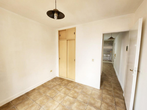 Venta Departamento Amplio Balcón Al Frente. 1 Piso Escalera Ideal Renta Alquilado Rosario