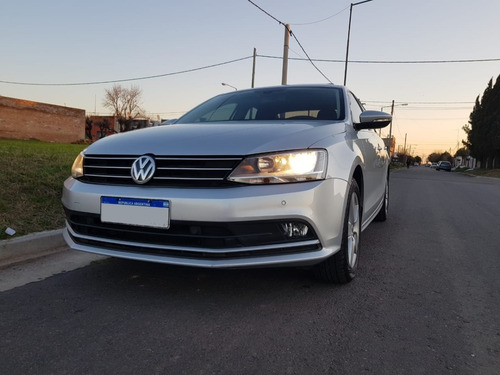 Volkswagen Vento 2.5 Luxury