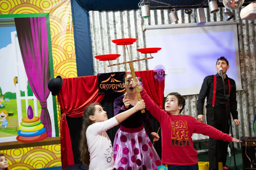 Animación Con Circo, Zanquistas, Shows, Burbujas Gigantes.