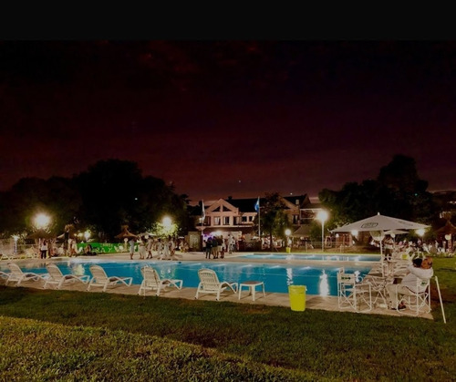 Casa De 3 Ambientes, En Alquiler O Venta, En El Barrio Privado Indio Cua Golf Club