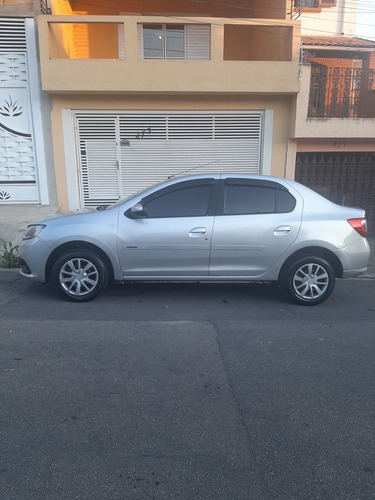 Imagem 2 de 11 de Renault Logan 2017 1.0 12v Expression Sce 4p