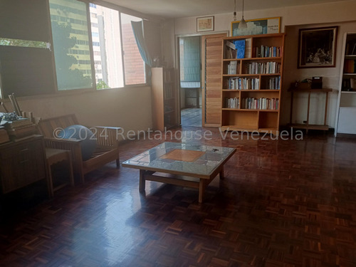 Apartamento En Venta En Urb. El Recreo, Caracas. 24-22377 Yf