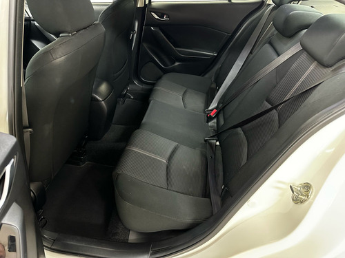 Mazda Mazda 3 S