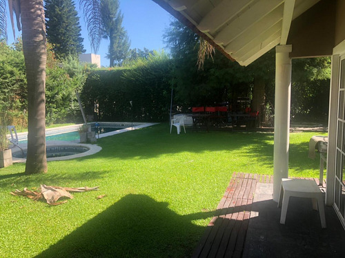 Casa En Country Las Lajas