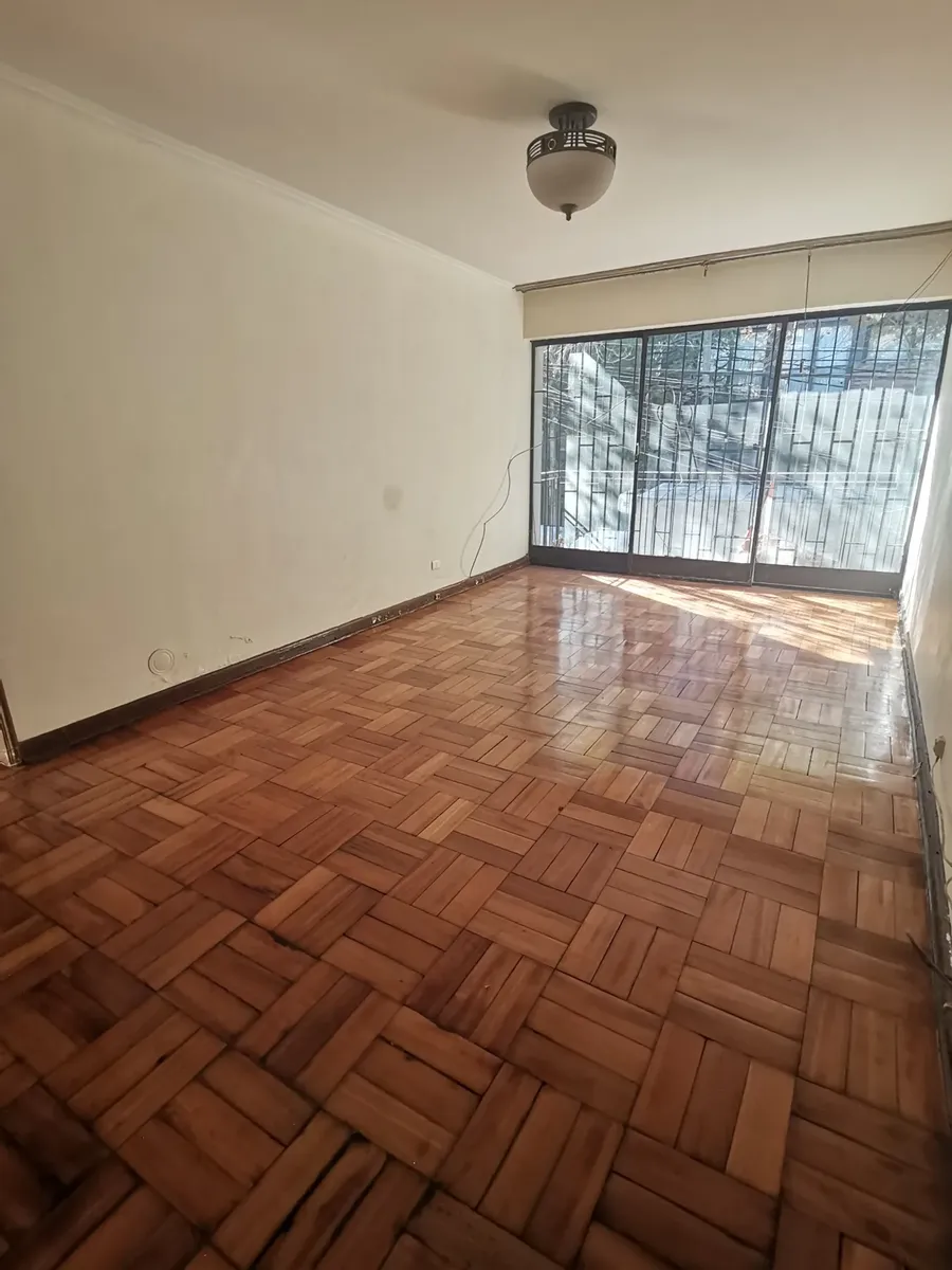 Imagen 1 de 30 de Cercano A Metro Monseñor Eyzaguirre | Construcción Año 60