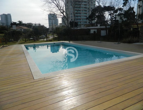 Apartamento A La Venta En Playa Brava- Ref: 970