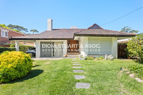 Casa En Venta En La Mansa Cerca Del Mar 3 Dormitorios + Dependencia