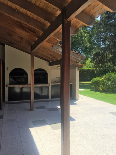 Imagen 7 de 14 de Pilar - Robles Del Monarca - Venta Retasada!! Casa En Amplio Terreno -