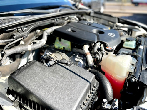 Imagen 10 de 12 de Toyota Hilux Srv 4x2 2.8tdi D/cab Mt Mod. 2017