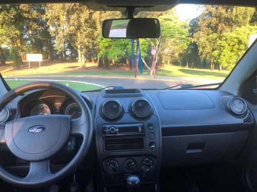 Ford Fiesta Hatch 1.6 (flex) Financio Pelo Cnpj