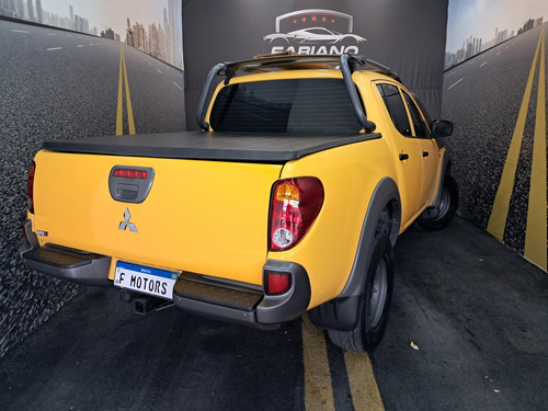 Mitsubishi L200 SAVANA 3.2 4X4 16V TURBO INTERCOOLER DIESEL 4P MANUAL