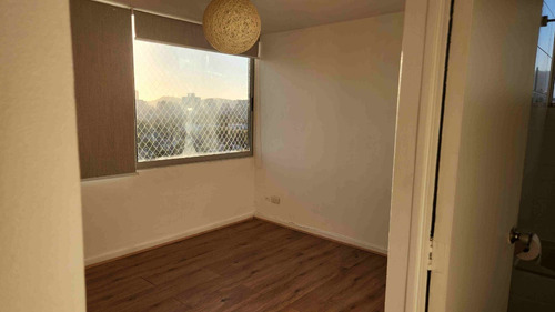Recien Remodelado, Vista Panorámica, Conectividad, Comercio