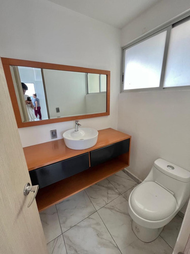 Penthouse Ubicadisimo 2 Plantas Roof Privado Elevador A Una Cuadra Foro Sol Dos Estacionamiento Solo 10 Deptos