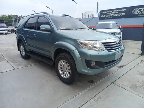 Toyota Fortuner 2012 4x4