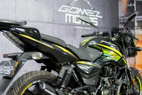 Bajaj Pulsar 180 Fi Neon 2023