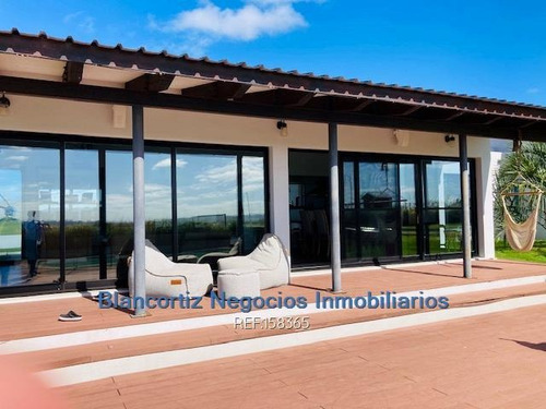 Imagen 5 de 30 de Se Vende Casa En Laguna De Los Cisnes Punta Del Este