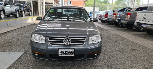 Imagen 2 de 8 de Volkswagen Bora 2011 2.0 Trendline 115cv