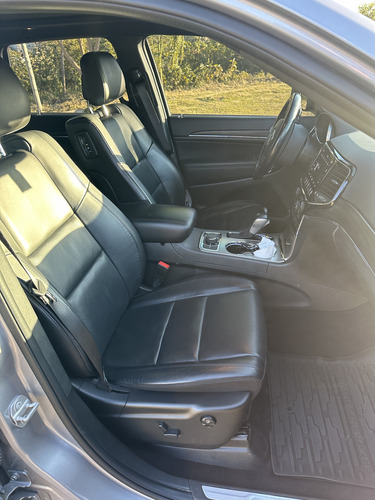 Jeep Grand Cherokee 3.6 Limited 286hp Techo + Llantas 18