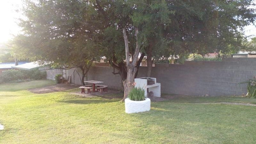 Casa En Venta - 2 Dormitorios 1 Baño - 170mts2 - Villa Carlos Paz