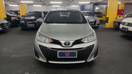 Toyota Yaris 1.5 Xs Connect 16v Cvt 5p Elétrica