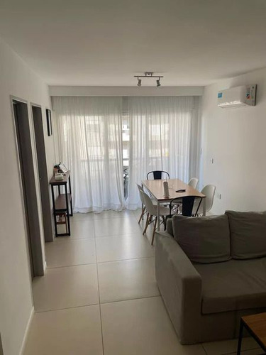 Venta De Departamento 3 Ambientes  En Castelar, Morón