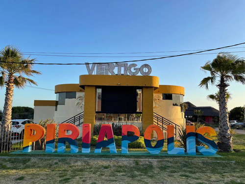 Alquilo Piripolis Lindos Aptos Sobre La Arena Rodeado De Palmeras Pisicna Cerrada 38 Grados Sala De Juegos Un Lugar Unico En Piriapolis