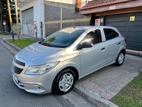 Imagen 1 de 15 de Chevrolet Onix