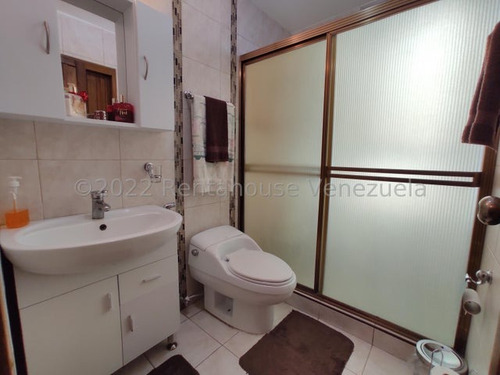 Gjg 25-10982 Vende Espacioso Apartamento 133 Mts2 Urb San Isidro Maracay