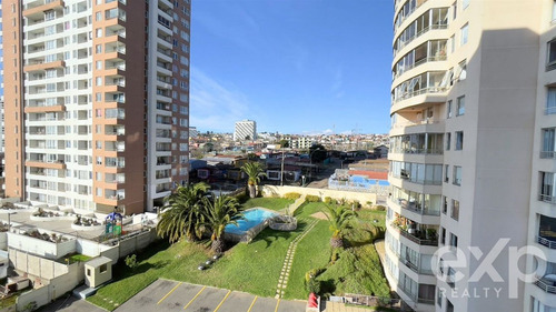 Departamento En Arriendo De 2 Dorm. En Valparaíso