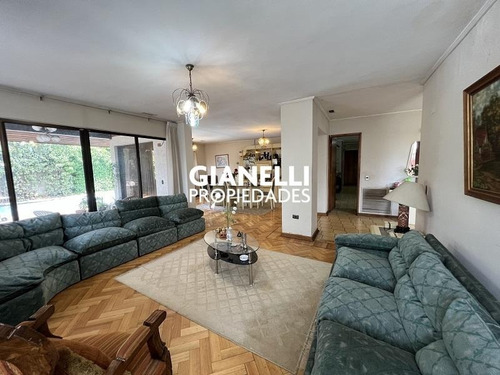 Gran Casa 4d/4b + Serv - Osman Pérez Freire - Miguel Ramírez