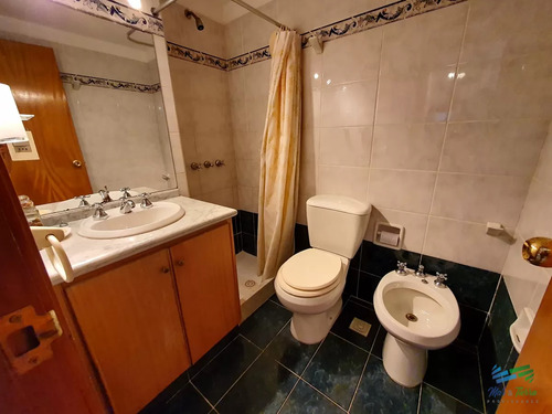 Vendo O Alquilo Apartamento 3 Dormitorios En Primera Línea En Penínsulta, Punta Del Este