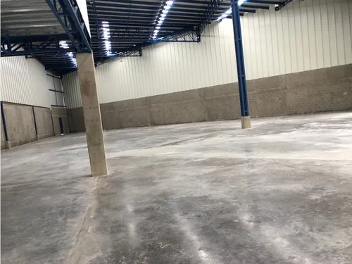 Bodegas 1 Y 4 En Venta Via Condina