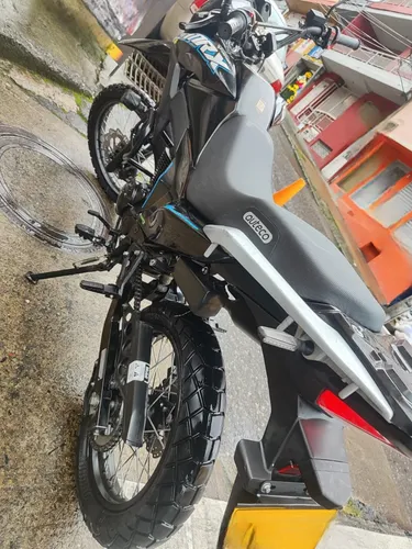 Características: Modelo 2022, Mrx150, Cilindrada 149cc, Colo