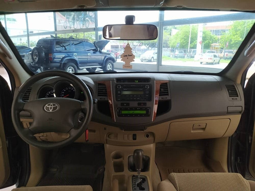 Imagen 8 de 10 de Toyota Fortuner Blindada