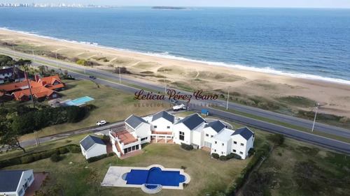 Venta Casa 5 Dormitorios Frente Al Mar, Playa Mansa, Playa Mansa