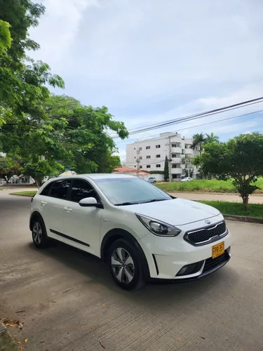Kia Niro Emotion 1.6 Gasolina-electrico