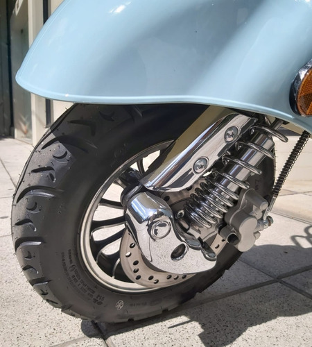 Imagen 4 de 16 de Moto Electrica Vespa Vintage Full Equipo D